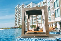 Bắt trend Staycation giữa thời giãn cách: Gia đình Việt săn kỳ nghỉ 5 sao tại resort gần nhà