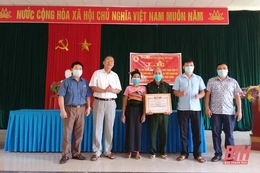 Hỗ trợ làm nhà cho nạn nhân chất độc da cam