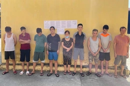 Triệt xóa “sới” bạc, bắt 12  đối tượng