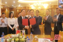 Đoàn doanh nghiệp Hàn Quốc đến thăm, tìm hiểu và hợp tác đầu tư với Tổng Công ty Cổ phần Hợp Lực
