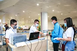 Tạm dừng áp dụng khai báo y tế tại cửa khẩu