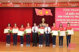 Biểu dương, tôn vinh, trao thưởng cho các VĐV, HLV tỉnh Thanh Hóa giành thành tích xuất sắc tại SEA Games 31
