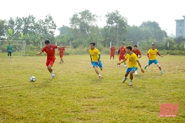 17 đội bóng tranh tài tại Giải bóng đá huyện Cẩm Thủy năm 2022
