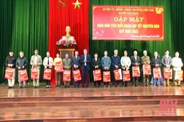 Huyện Thọ Xuân gặp mặt giáo dân tiêu biểu 