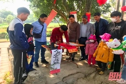 “Gieo chữ đầu năm” tại Thành nhà Hồ