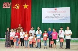 Vận động hơn 19,5 tỷ đồng giúp đỡ người khuyết tật, trẻ mồ côi