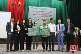 Manulife Việt Nam chi trả 1 tỷ đồng quyền lợi bảo hiểm cho khách hàng