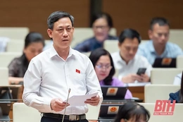 Đổi mới hình thức tiếp xúc, chủ động đến với cử tri để “luôn luôn lắng nghe, luôn luôn trăn trở”