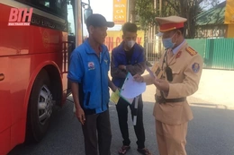 Tăng cường quản lý hoạt động vận tải hành khách sau tết 