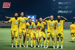 Điểm nhấn vòng 5 V.League 1: ĐKVĐ thua cay đắng trên sân nhà, Đông Á Thanh Hóa vẫn dẫn đầu
