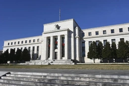 Bài toán cân bằng của Fed giữa những bất ổn chính sách của ông Trump
