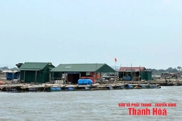 Xã Tiên Trang hỗ trợ người dân gia cố lồng bè nuôi cá