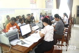 Khắc phục khó khăn để phục vụ Nhân dân