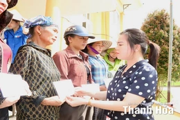 Các cấp hội phụ nữ tích cực tham gia khắc phục hậu quả thiên tai