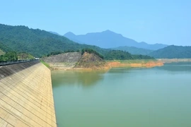 Tăng lưu lượng xả nước điều tiết hồ Cửa Đạt từ 10 giờ ngày 27/9