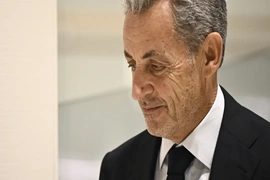 Cựu Tổng thống Pháp Nicolas Sarkozy bị tuyên án 5 năm tù