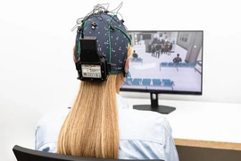 Israel ra mắt thiết bị điều trị PTSD không dùng thuốc đầu tiên trên thế giới