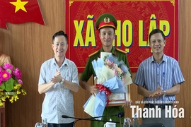 Xã Thọ Lập khen thưởng lực lượng công an có thành tích xuất sắc trong đấu tranh phòng, chống tội phạm ma túy