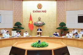 Xóa bỏ khoán thuế, hoàn thiện pháp luật về giá, đầu tư