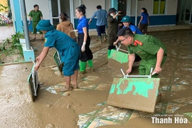 Công an Thanh Hóa nỗ lực hỗ trợ người dân khắc phục hậu quả bão số 10