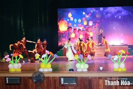 Một mùa trăng yêu thương!