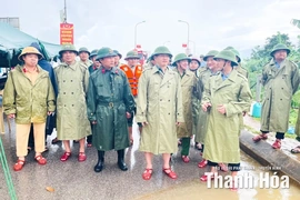 Phó Chủ tịch UBND tỉnh Mai Xuân Liêm kiểm tra tình hình ngập lụt tại xã Kim Tân