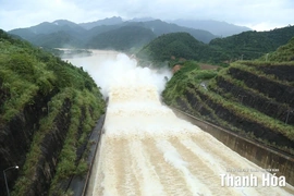 Tối nay (29/9), tăng lưu lượng xả lũ hồ chứa thủy điện Cẩm Thủy 1