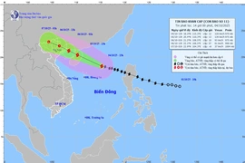 Bão số 11 mạnh thêm, cách đặc khu Hoàng Sa khoảng 330km