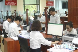 Nơi bộn bề hồ sơ, nơi thảnh thơi xử lý