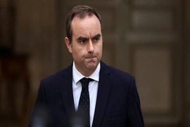 Sébastien Lecornu được tái bổ nhiệm giữa bế tắc chính trị kéo dài