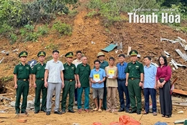 Hỗ trợ các hộ dân xã Mường Lát bị thiệt hại nặng do hoàn lưu bão số 11
