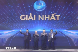 Trao giải cuộc thi ảnh nghệ thuật cấp quốc gia “Tổ quốc bên bờ sóng”