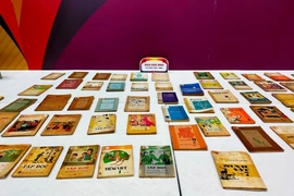Việc chuẩn bị một bộ sách giáo khoa thống nhất được thực hiện chặt chẽ, khoa học