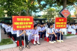 Tuyên truyền, phổ biến, giáo dục pháp luật cho thanh thiếu niên