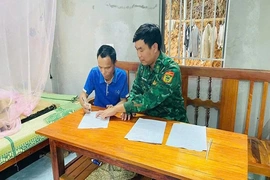 Người tiên phong xóa nhà tạm, nhà dột nát nơi vùng biên