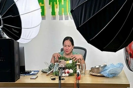 Phụ nữ nông thôn khai thác nền tảng số lan tỏa đặc sản địa phương