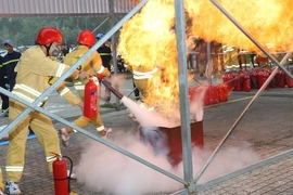 Hơn 200 thành viên Tổ liên gia an toàn PCCC tham gia hội thi nghiệp vụ