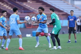 Nguyễn Xuân Son hạnh phúc trong ngày trở lại ĐTVN; Messi úp mở khả năng dự World Cup 2026