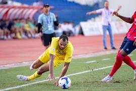 Đông Á Thanh Hóa từng thoát án phạt cấm chuyển nhượng như thế nào?