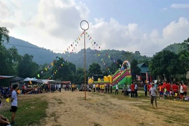 Tung còn - trò chơi hấp dẫn ở vùng cao