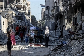 Không quân Israel tiến hành ít nhất 5 đợt không kích vào nhiều khu vực tại Dải Gaza