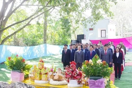 Dâng hương kỷ niệm 139 năm khởi nghĩa Ba Đình