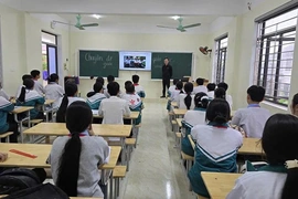 Chăm sóc sức khỏe sinh sản vị thành niên