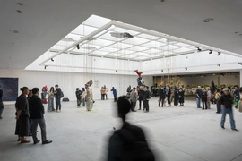 Triển lãm “Tỏa V – Điểm chạm khoa học”: Cuộc đối thoại giữa nghệ thuật và trí tuệ nhân loại