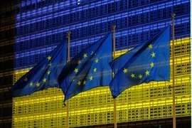 EU cho Ukraine vay 90 tỷ euro: Giải pháp tình thế và phép thử đoàn kết nội khối