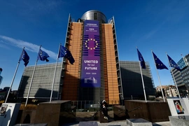 EU mở rộng danh sách trừng phạt liên quan đến xuất khẩu dầu của Nga