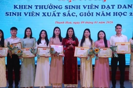 Trường Đại học Hồng Đức tuyên dương, khen thưởng 954 sinh viên