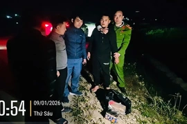 Phát hiện, bắt giữ đối tượng đang bán pháo hoa nổ