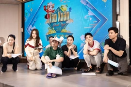 Dàn hoa hậu, á hậu gấp rút tập luyện cùng các nghệ sỹ gạo cội cho Táo Xuân