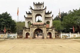Linh thiêng đền Nưa